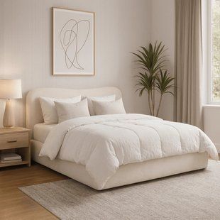 Кровать двуспальная MEBEL ELITE BRISTOL 180x200 см Кремовая фотография